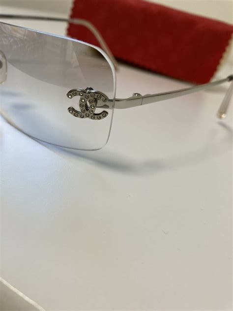 CHANEL Metal CC Logo Sunglasses 4017 d Silver.